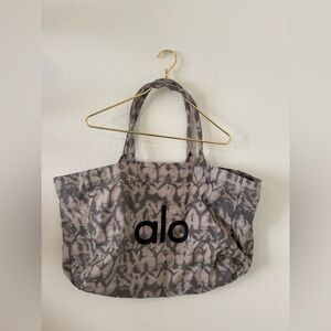 ALO Yoga Black and Gray Patterned Tote Bag